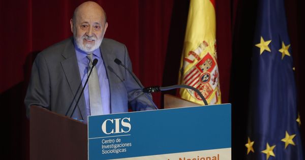Foto: El presidente del CIS, José Félix Tezanos, durante el acto de entrega del Premio Nacional de Sociología y Ciencia Política 2018. (EFE)