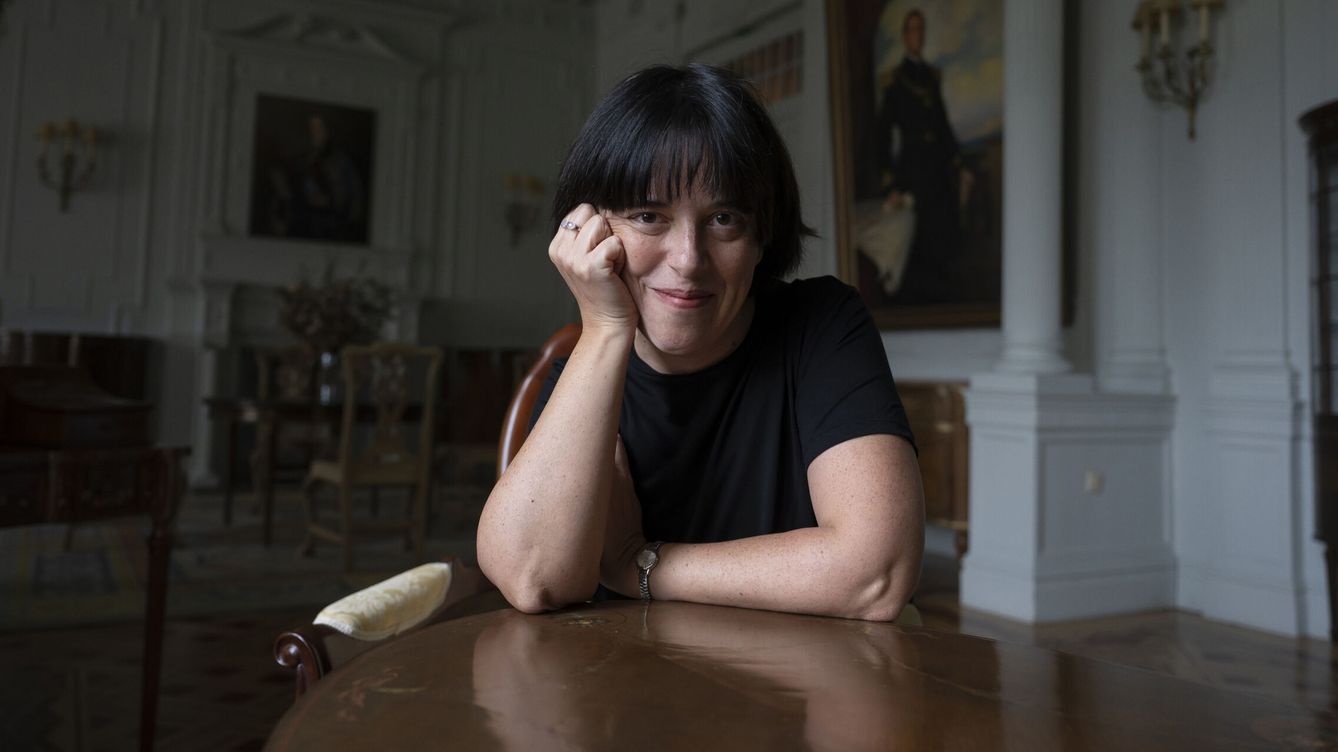 Foto: La escritora y traductora Pilar Adón ya ganó el el Premio Francisco Umbral al Libro del Año y el de la Crítica en lengua castellana, en la modalidad de narrativa, con 'De bestias y aves' (EFE) 