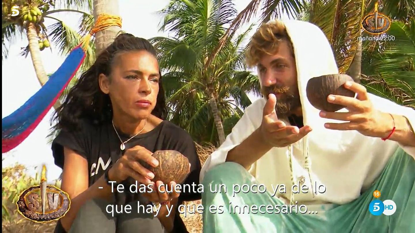 Olga Moreno y Alejandro Albalá, en 'Supervivientes'. (Mediaset)