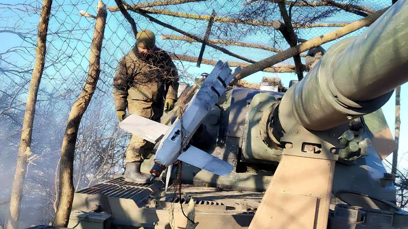 Foto: Un dron kamikaze ruso atrapado y neutralizado por una red metalizada ucraniana. (Kriegsforscher/Cuerpo de Marines de Ucrania)