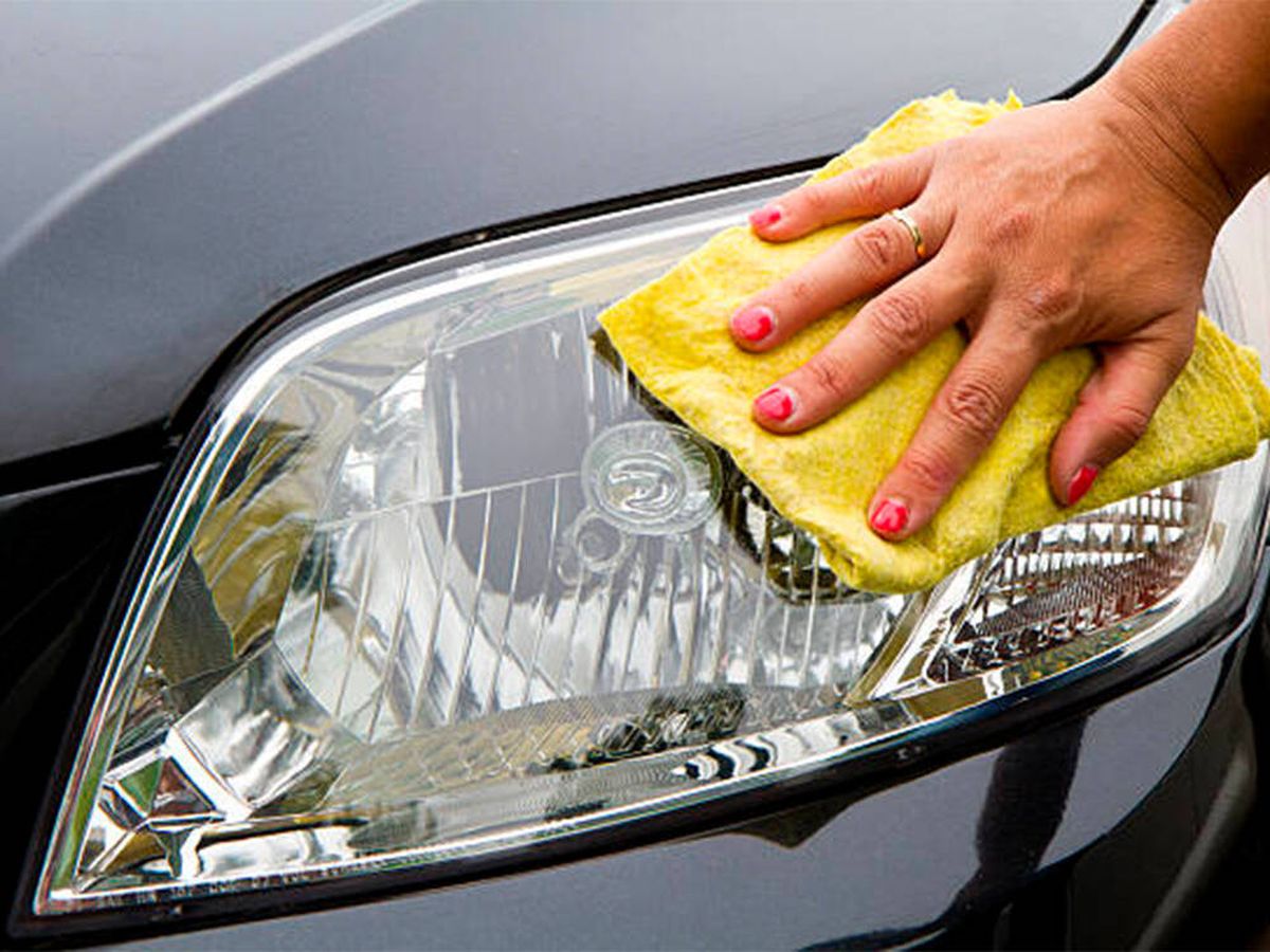 Cómo limpiar los faros del coche y eliminar el desgaste