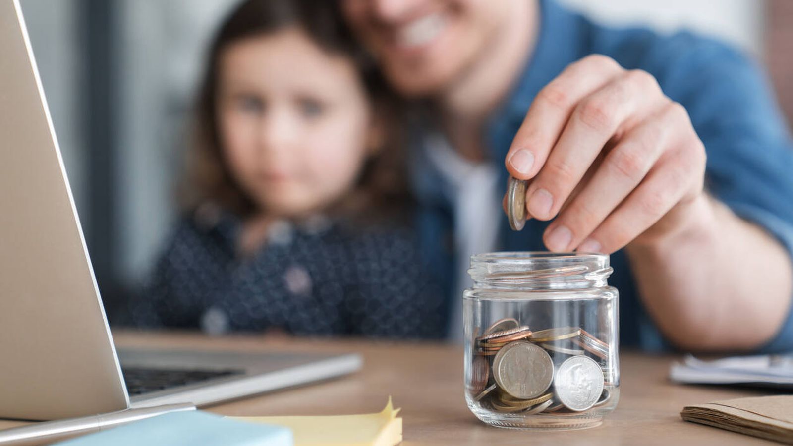 La tasa de ahorro de los hogares cae al 11% en el segundo trimestre, su nivel más bajo en más de tres años