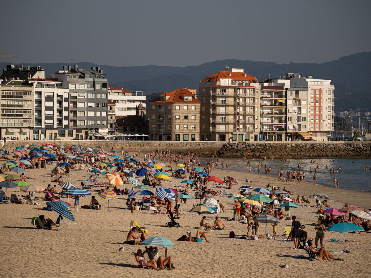 Foto: Las playas de Galicia, en octubre de este año. (Europa Press/Elena Fernández)
