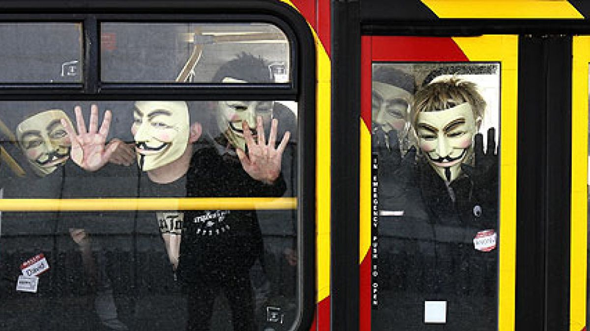 Anonymous publica la contabilidad del PP desde 1990 hasta 2011