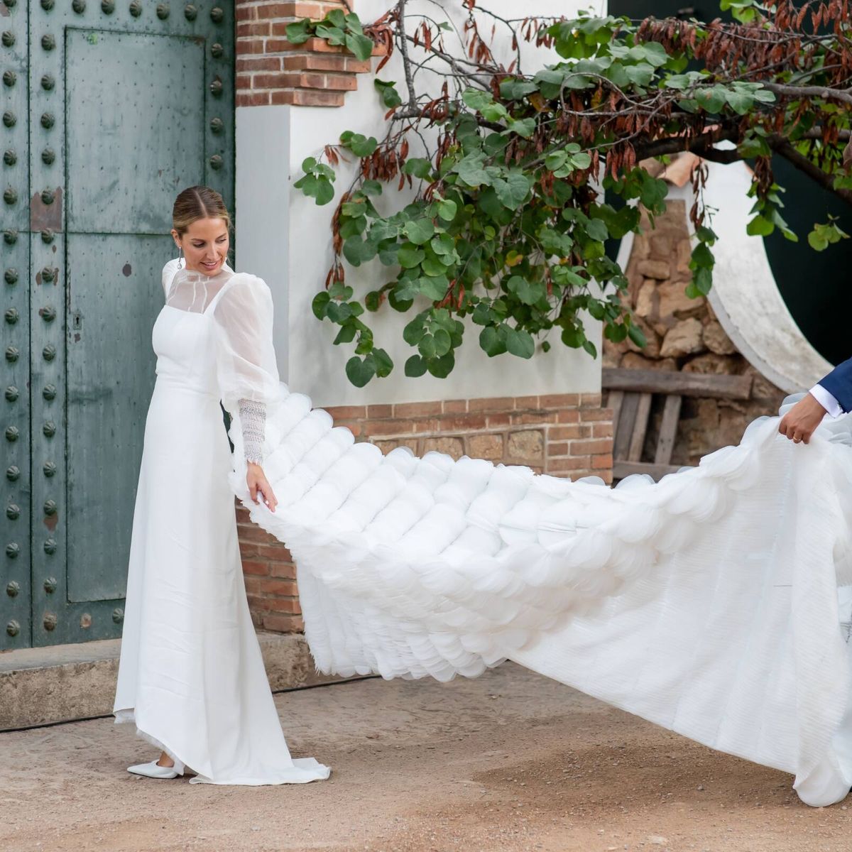 Carmen y su vestido de novia con 3D que causa sensación en Instagram