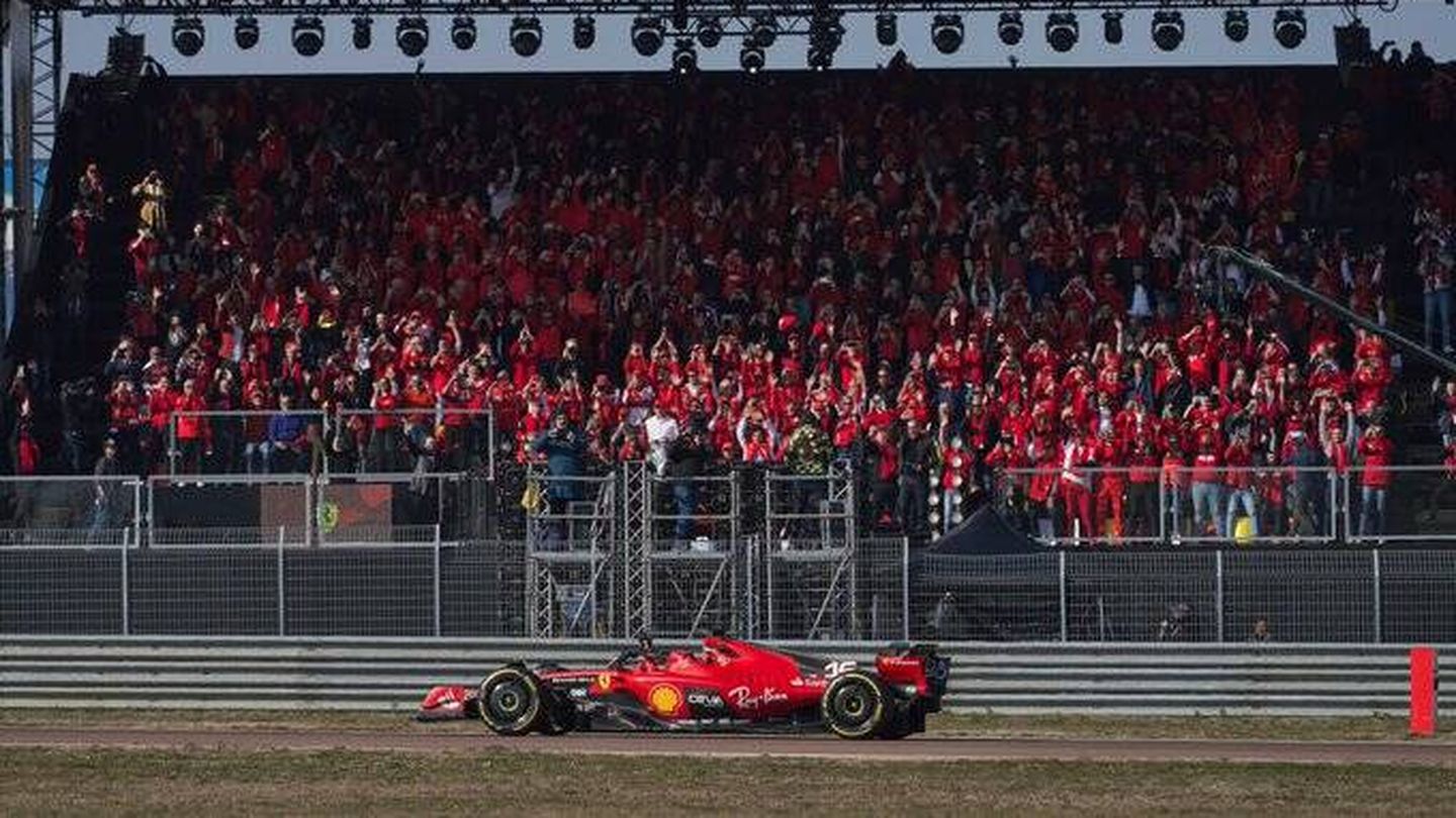 Ferrari llevó a 500 aficionados a las tribunas de Fiorano en su presentación. (Scuderia Ferrari)