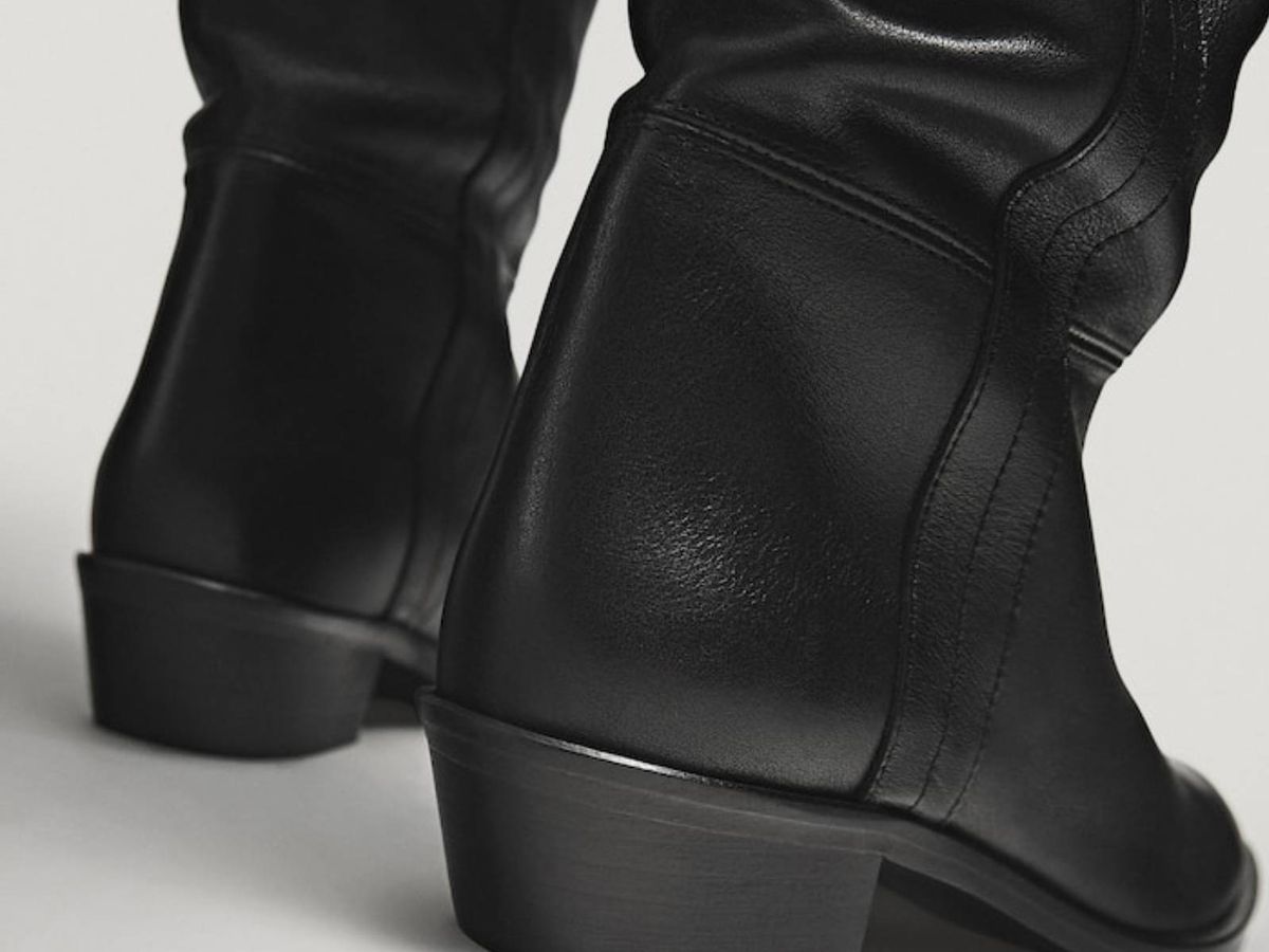 Foto: Las botas más cómodas de las rebajas de Massimo Dutti. (Cortesía)