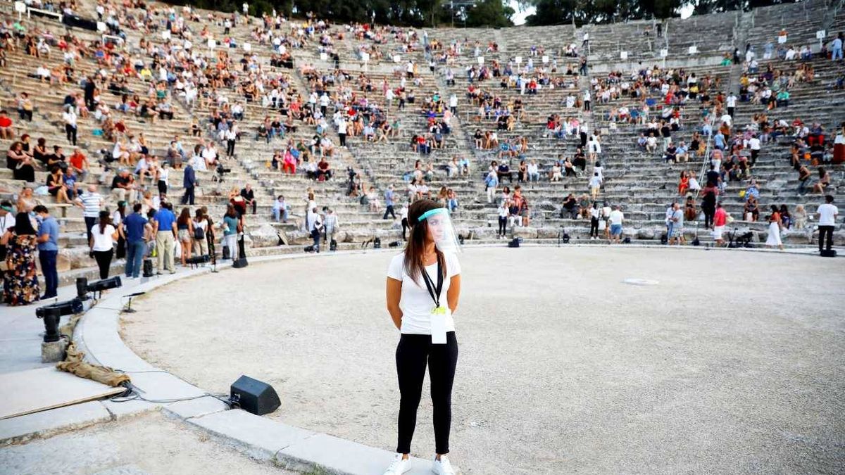 El fracaso de Grecia por ser destino 'libre de covid-19': "El turismo está herido de muerte"