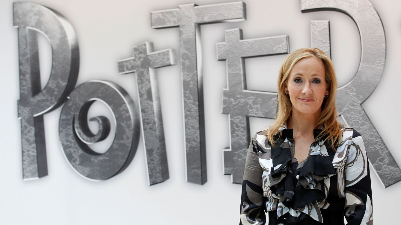 Foto: La escritora J.K Rowling publicó 'Harry Potter y la piedra filosofal' el 26 de junio de 1997. (Reuters)