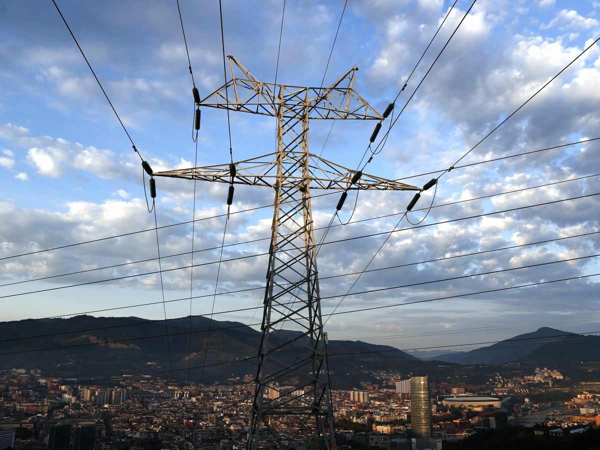 Foto: La electricidad, uno de los responsables de la subida de la inflación. (EFE)