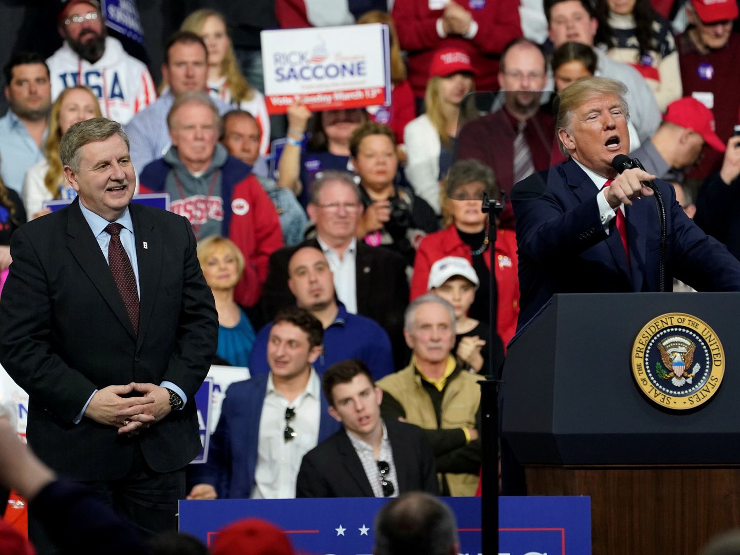 Donald Trump habla en apoyo del candidato republicano al congreso Rick Saccone en Pensilvania, el 10 de marzo de 2018. (Reuters)