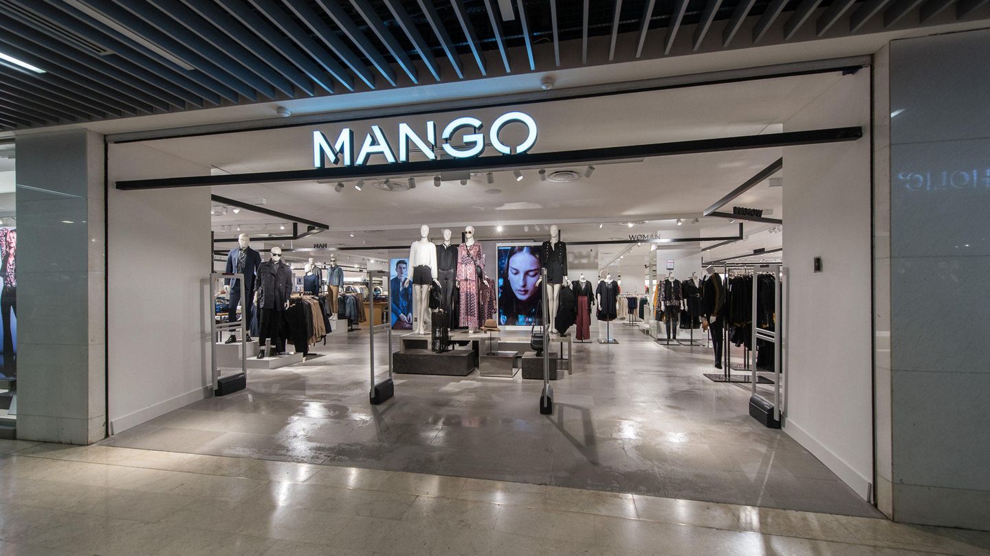 Tienda de Mango en un centro comercial. (EFE)
