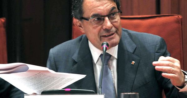 Foto: Foto de archivo de Artur Mas en 2013, en su comparecencia en la comisión del Parlamento para explicar la implicación de su exformación, CDC, en el caso del Palau. (EFE)
