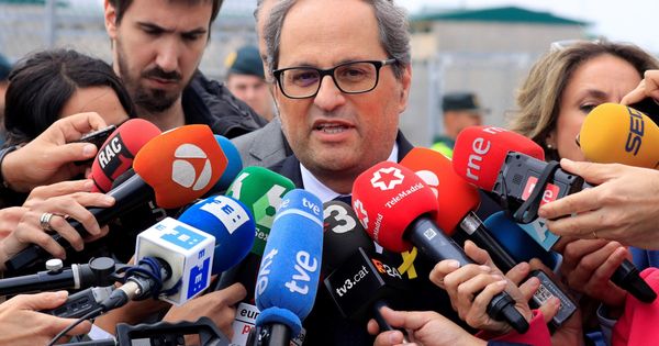 Foto: Quim Torra, en declaraciones a los medios tras visitar en Estremera a Oriol Junqueras, Jordi Turull, Joaquim Forn, Josep Rull y Raül Romeva. (EFE)