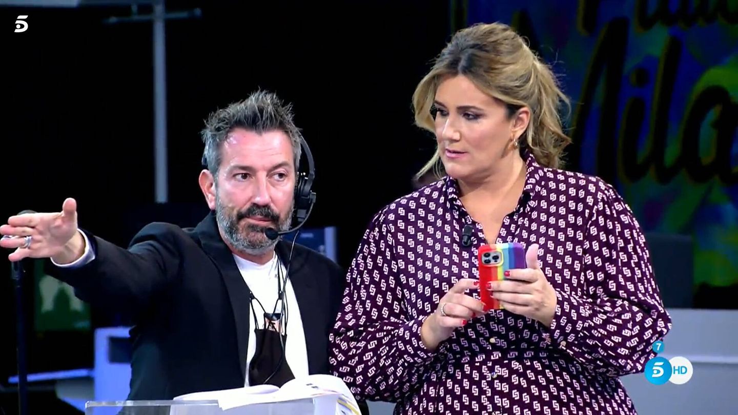Carlota Corredera y David Valldeperas, en 'Sálvame'. (Telecinco)