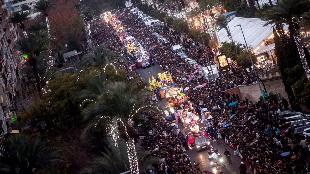 "Busco balcón para la Cabalgata de Reyes":  un 'regalo' a incluir en la declaración