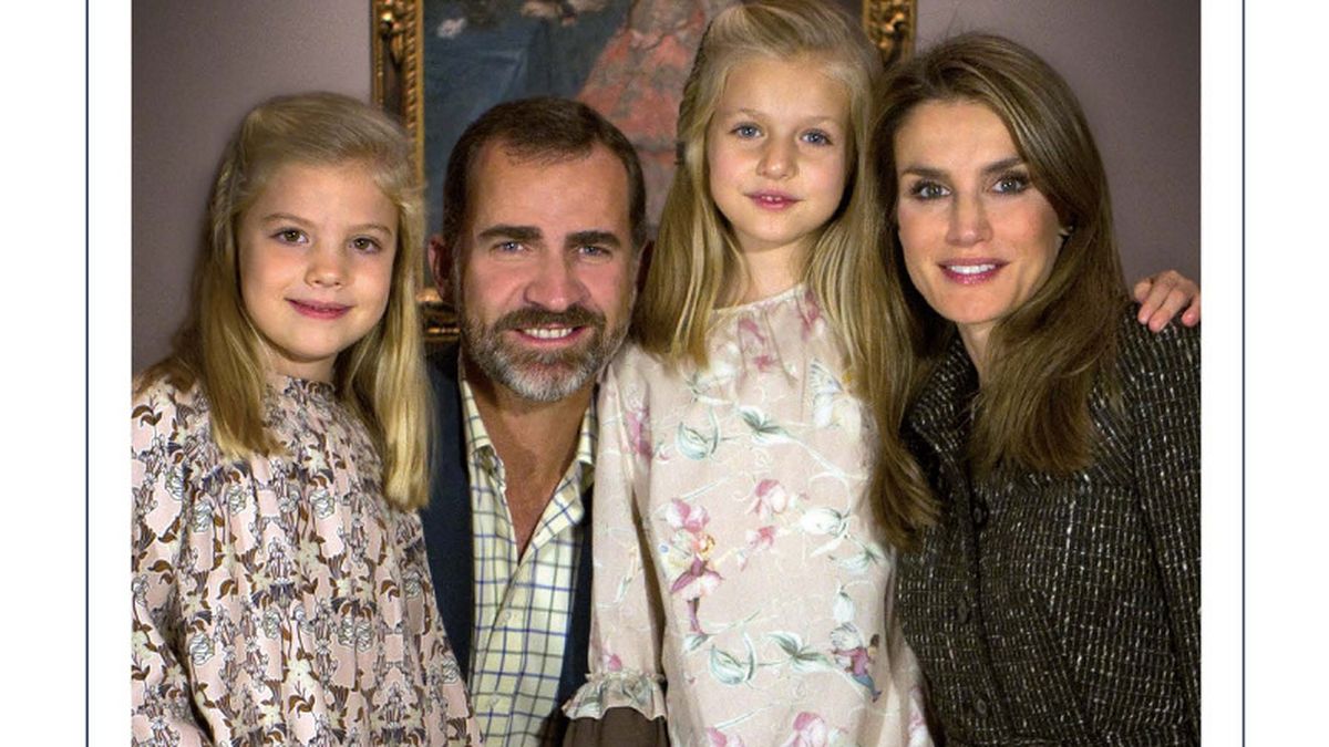 Los Príncipes y sus hijas felicitan la Navidad ante un Velázquez en el Museo del Prado