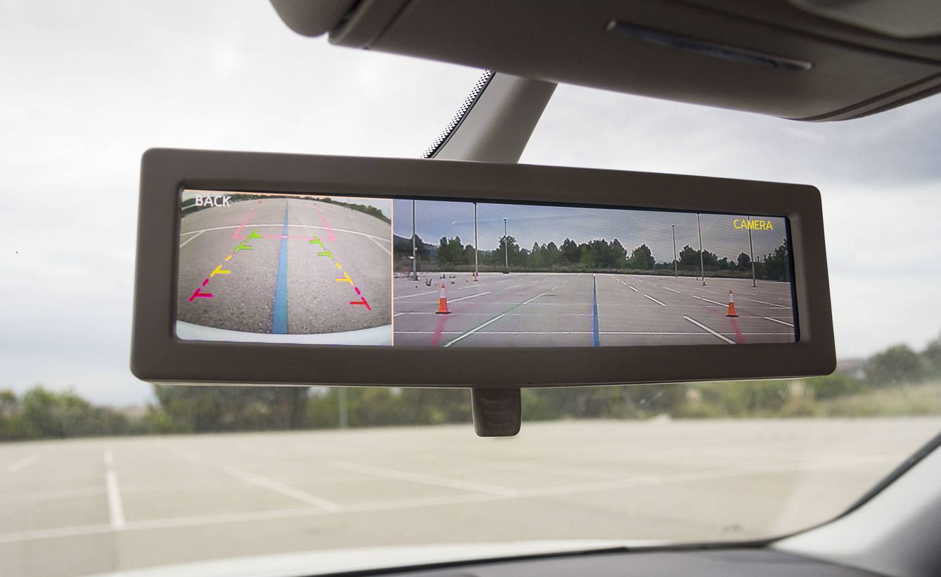 El retrovisor ya no es un espejo: en el futuro serán cámaras y pantallas.