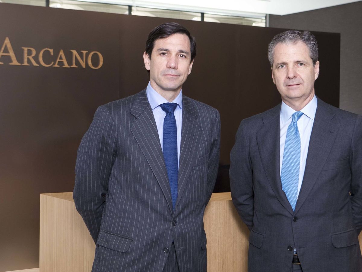 Foto: Álvaro de Remedios (i) y Jaime Carvajal (d), presidente y consejero delegado de Arcano. (Arcano)