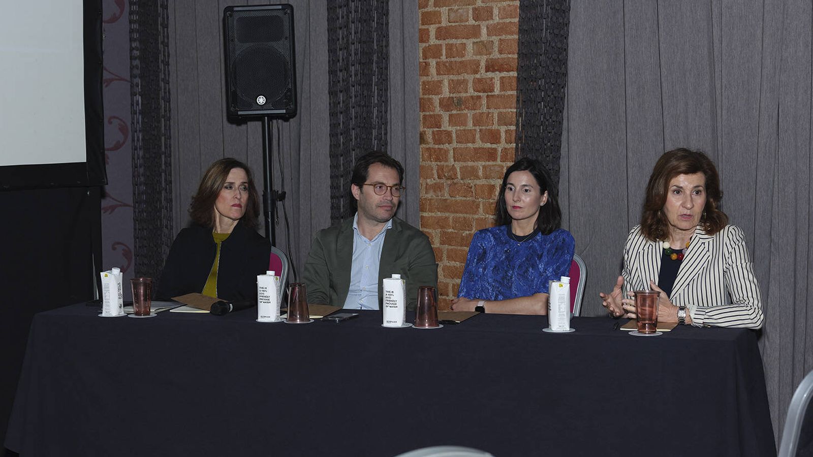 Los especialistas implicados en la creación de la app. Dolores Isla, Jesús Corral, Berta Hernández e Isabel Nerín. (Cedida)