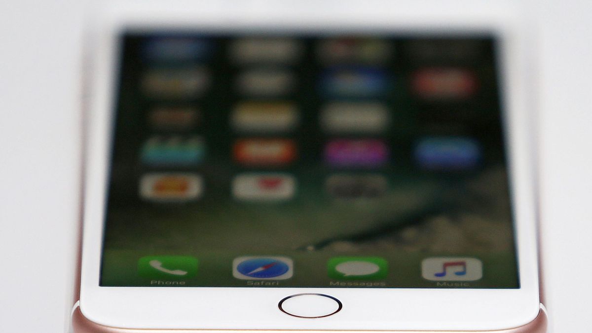 Actualiza ahora mismo tu iPhone: un fallo en iOS permite 'hackearlo' si usas wifi