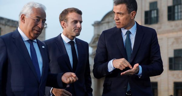 Foto: Pedro Sánchez, junto a Emmanuel Macron y António Costa. (EFE)