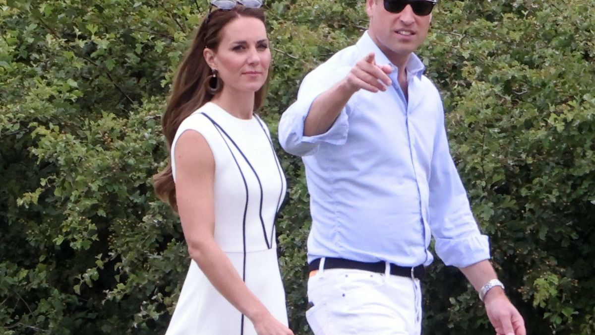Blanco, largo y de más de 1.500 €: el look de Kate Middleton para ver a Guillermo en el polo