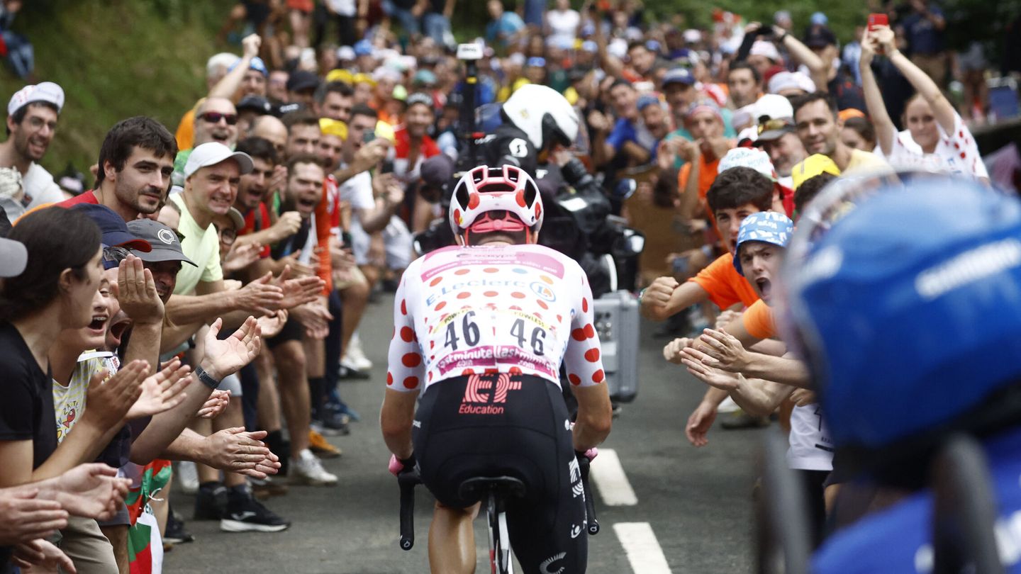 Powless, durante la segunda etapa del Tour. (Reuters/Stephane Mahe)