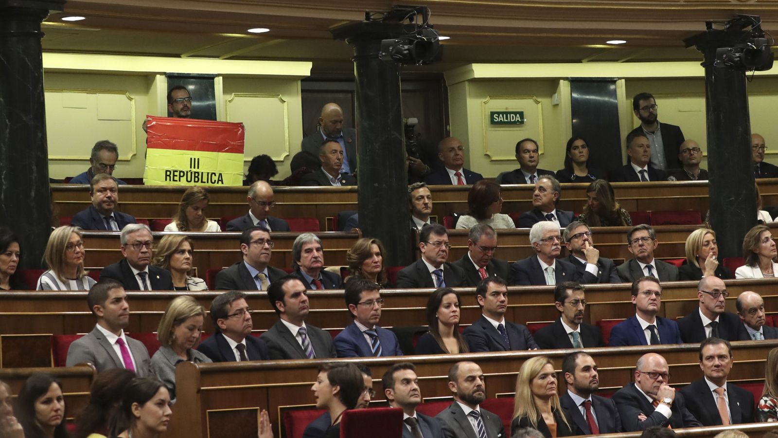 Foto: Monarquía o república es un debate menor para muchos españoles hoy. (EFE) 