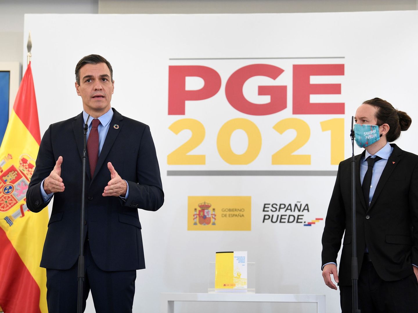Pedro Sánchez y Pablo Iglesias presentan los Presupuestos Generales del Estado de 2021. (EFE)