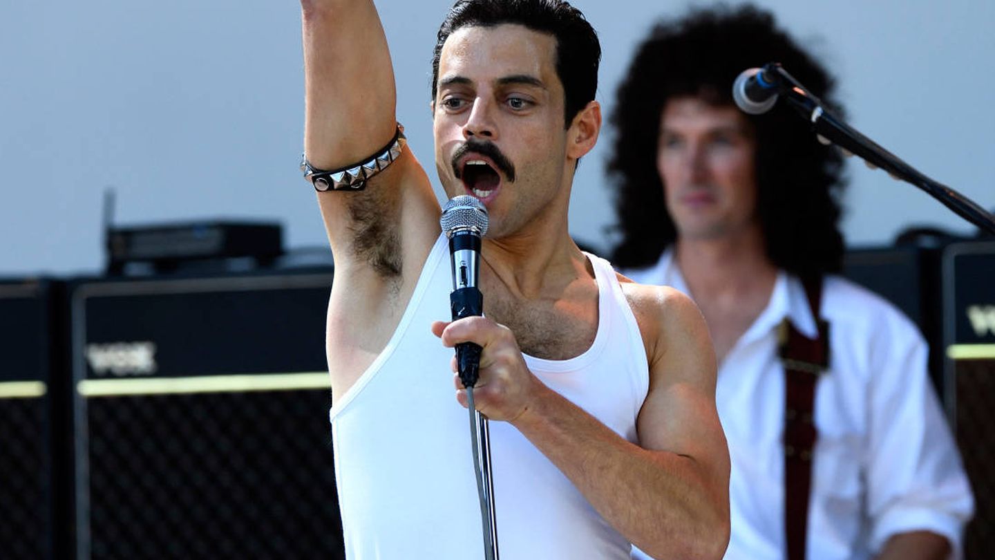 Rami Malek es Freddie Mercury en 'Bohemian Rapsody'. (Fox)