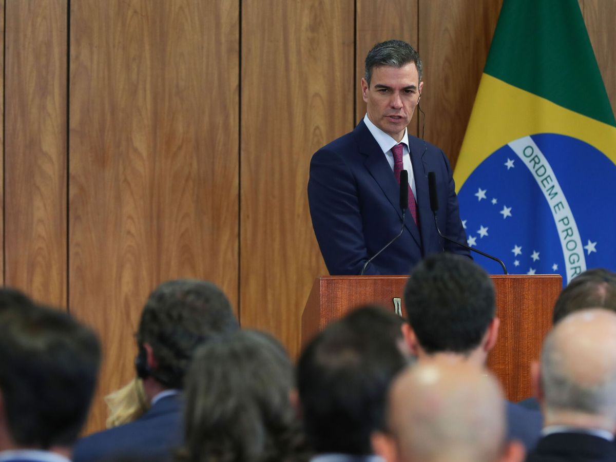 Foto: Pedro Sánchez, en Brasilia en su comparecencia junto a Lula da Silva. (EFE / André Coelho)