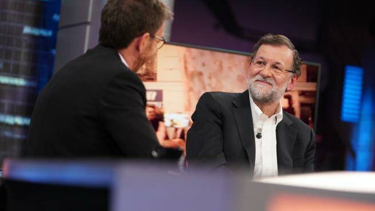 Rajoy dice que la foto entre Casado y Ayuso "no fue ni cobra ni protocolo"