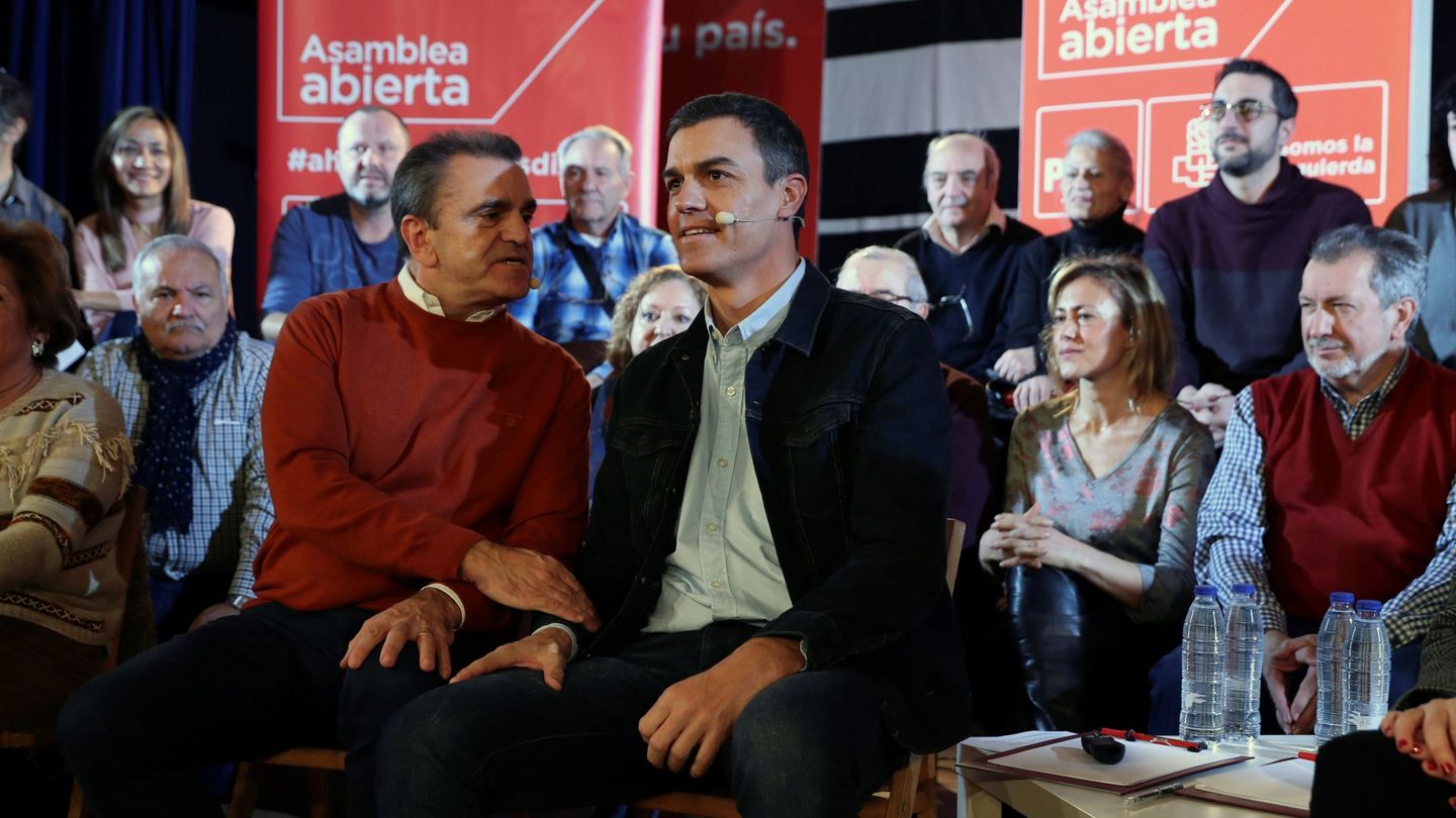 José Manuel Franco (i), secretario general del PSOE-M, con Pedro Sánchez, el pasado 13 de enero. (EFE)