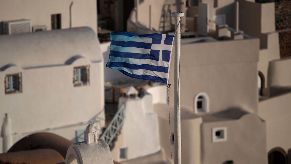 Grecia continúa la desescalada con la reapertura de un cuarto de sus empresas