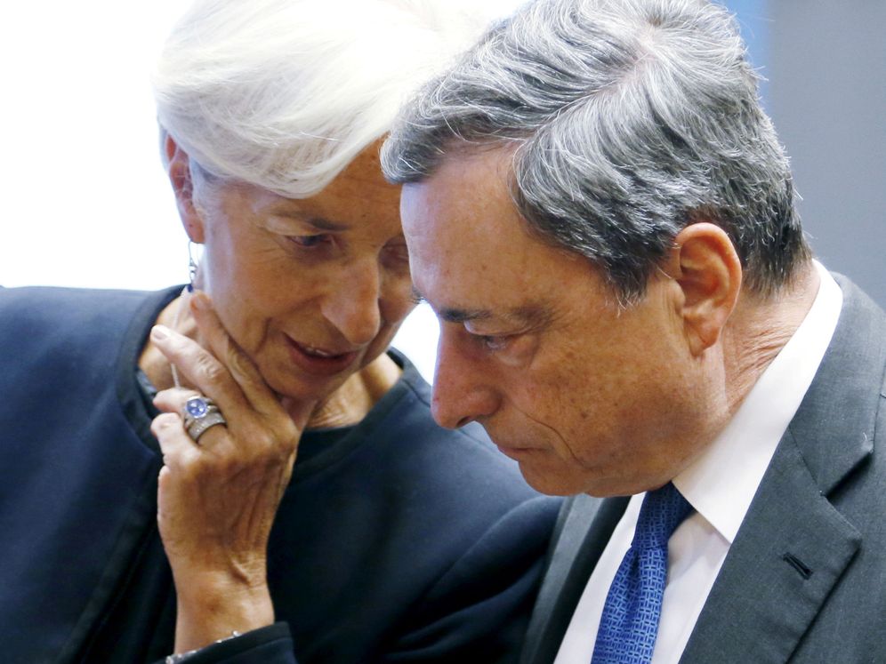 Foto: Christine Lagarde conversa con el presidente del BCE, Mario Draghi. (Reuters)