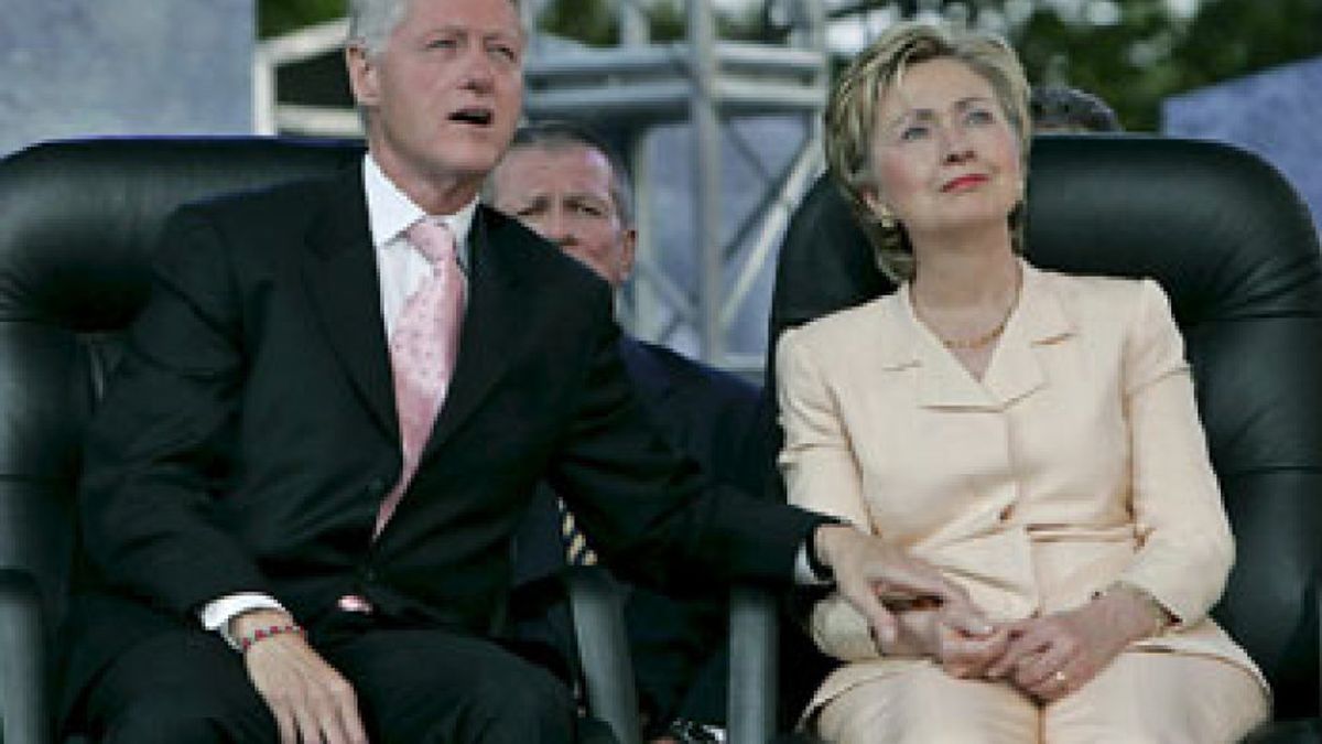 El tortuoso matrimonio de Bill y Hillary Clinton sale a la luz en dos libros