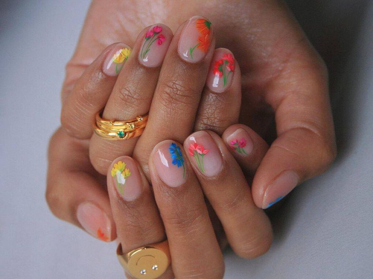 Manicuras con margaritas y otros diseños florales para las uñas más 'it' de  la primavera