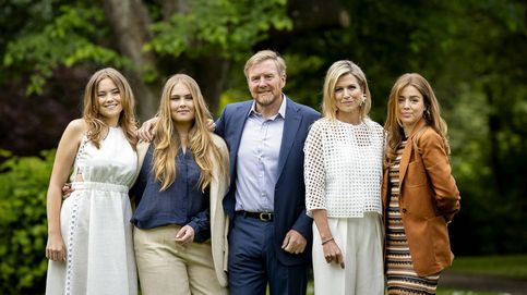 El posado de verano de Máxima de Holanda con sus hijas: de los looks de Amalia, Alexia y Ariane al protagonista inesperado