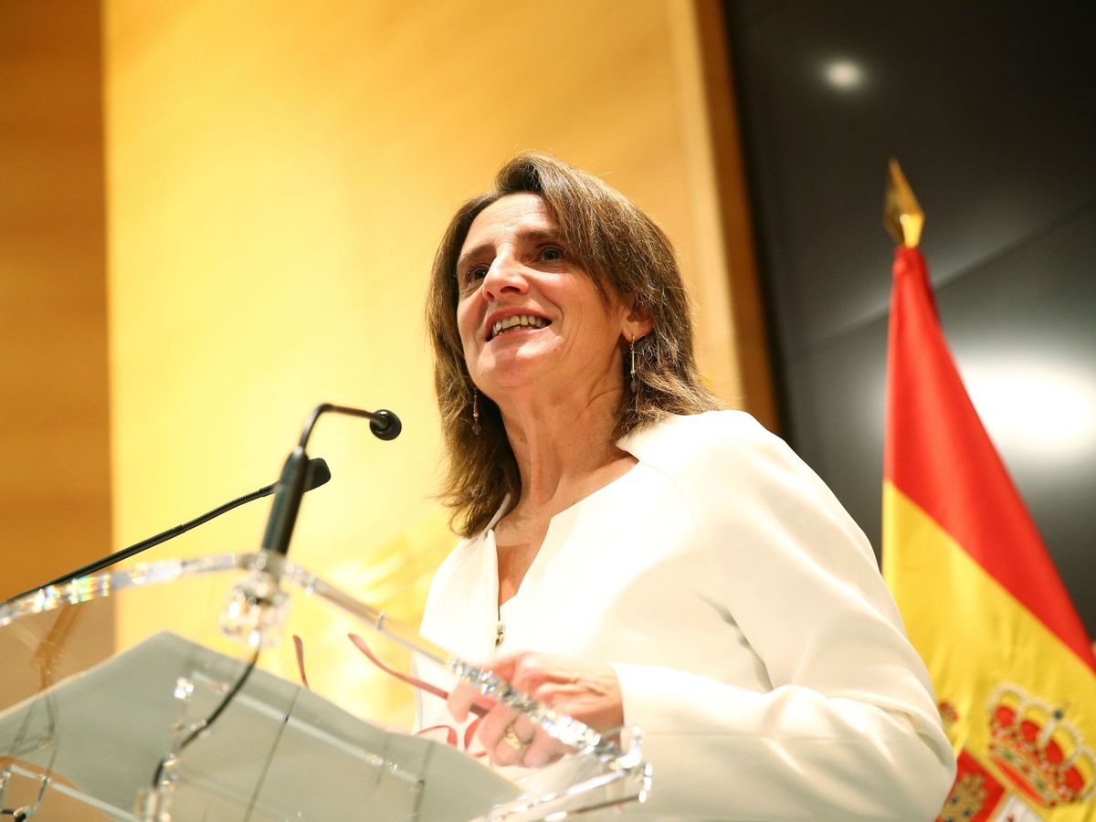 Foto: La vicepresidenta cuarta y ministra para la Transición Ecológica, Teresa Ribera, en su toma de posesión. (EFE)