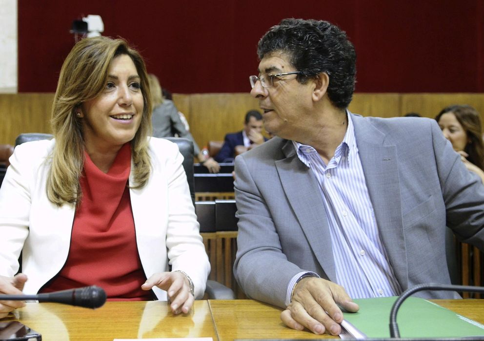 Foto: La presidenta de la Junta de Andalucía, Susana Díaz (i), y el vicepresidente, Diego Valderas (d) (Efe)