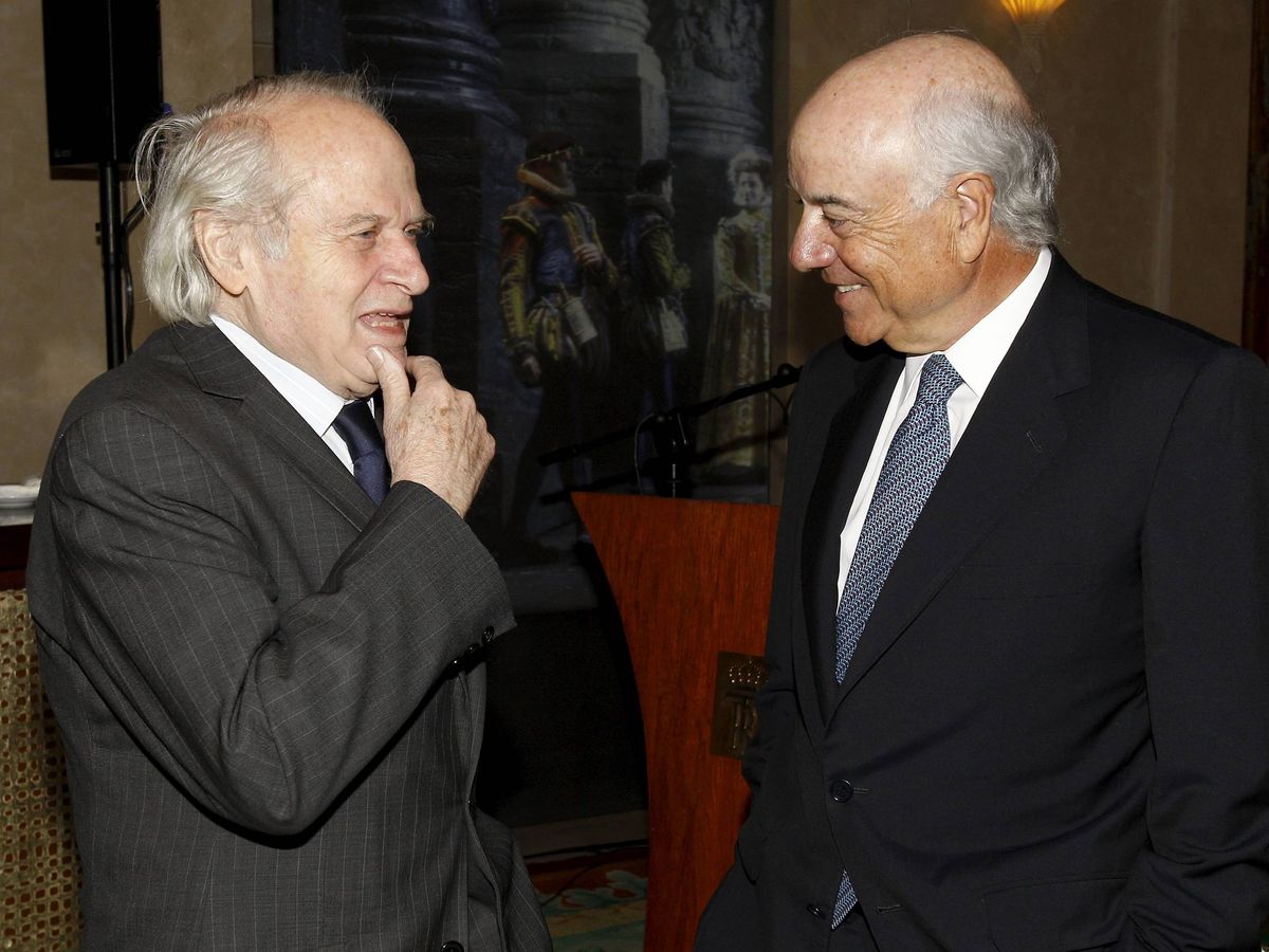 Foto: A la izquierda, el ex director general del Teatro Real, Miguel Muñiz. (EFE)