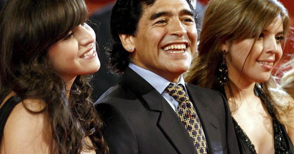 Foto: Maradona y su Giannina (i) en una imagen de archivo. (EFE)