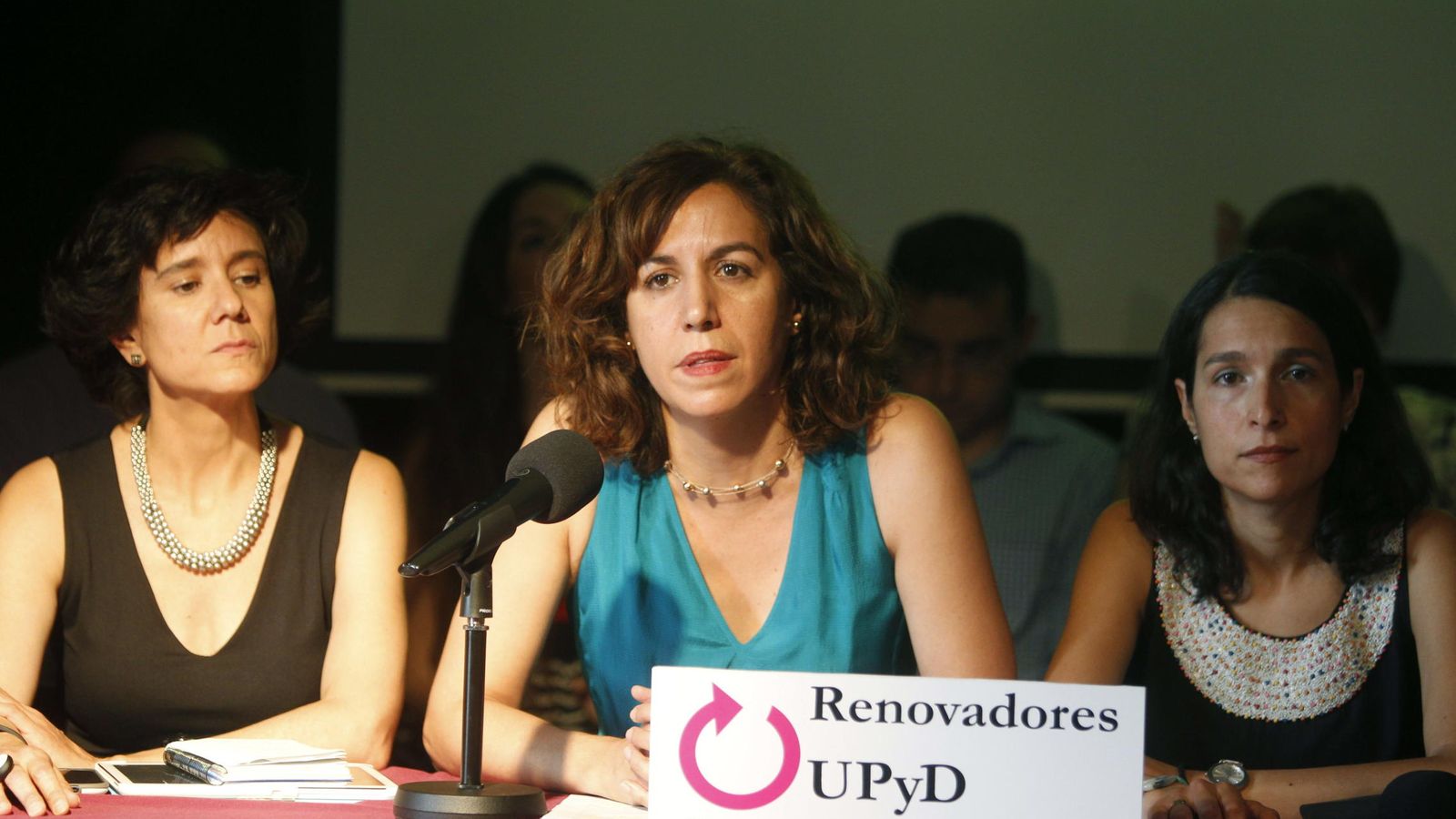 Foto: Irene Lozano (C), durante la presentación de la candidatura Renovadores UPyD el pasado mes de julio. (EFE)