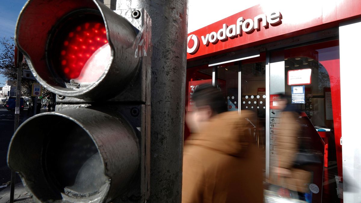 Vodafone hace caja: vende su filial en Hungría por 1.759 M y ya estudia fusiones en Europa 