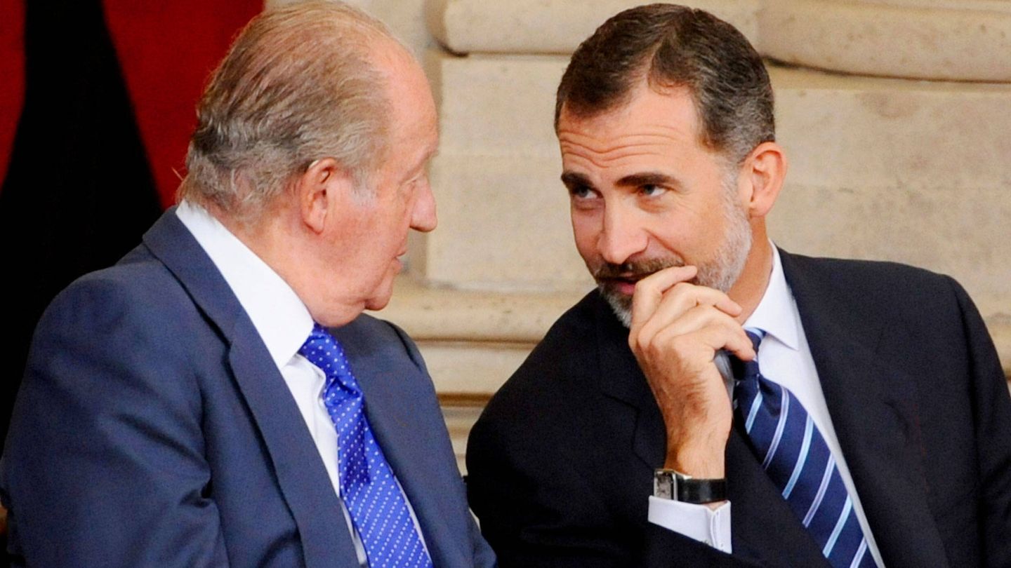 Felipe VI y Juan Carlos. (Getty)