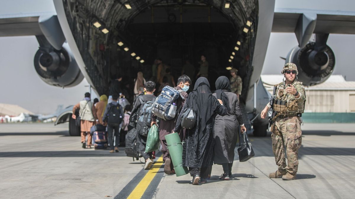 Fin de una era en Afganistán: sale de Kabul el último avión de evacuación de EEUU
