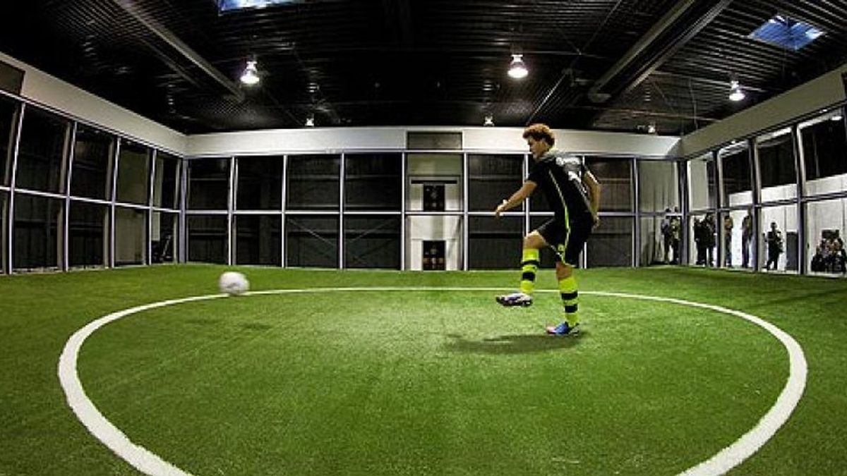 Borussia Dortmund: entrenamientos a 'cañonazos' en 14 metros cuadrados