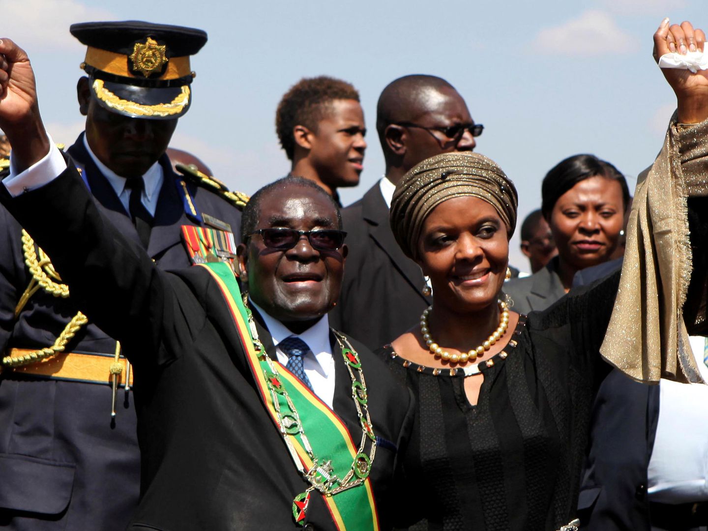 Robert Mugabe y su mujer Grace. (Reuters)