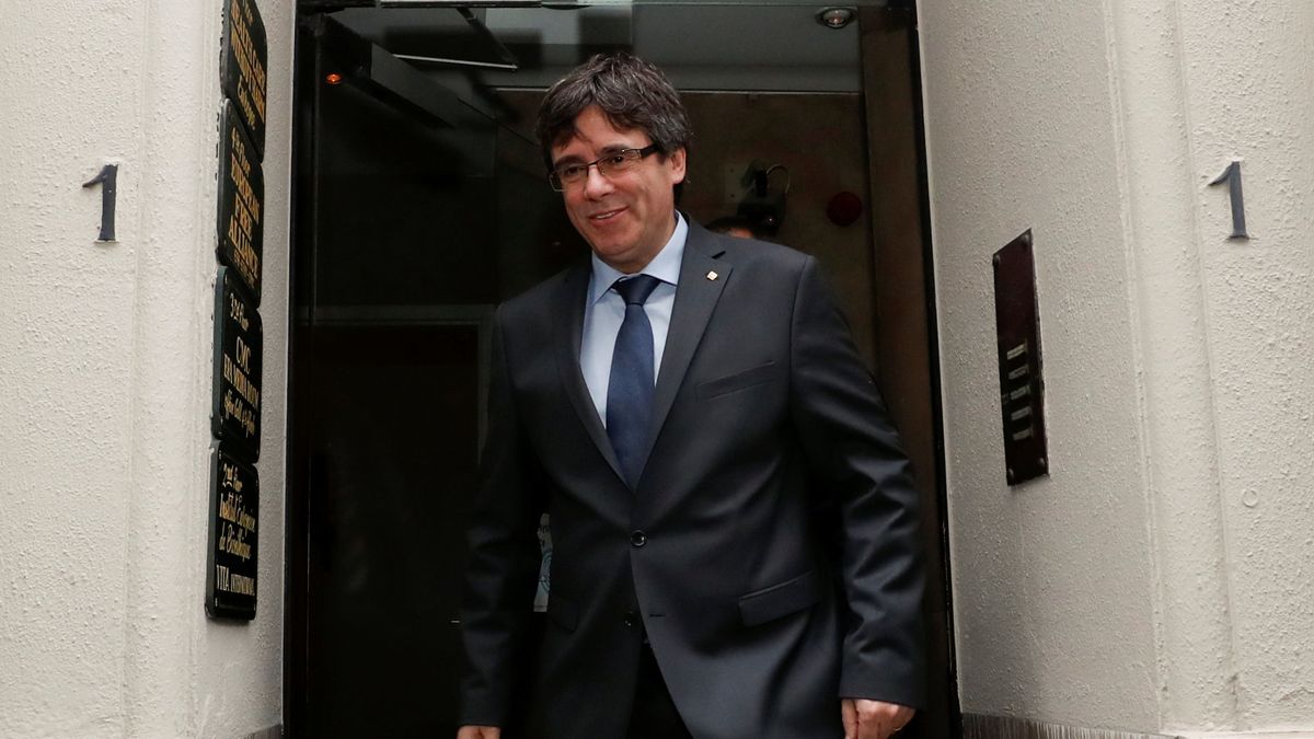 Puigdemont y ERC juegan a dilatar tiempos de negociación para pactar la Generalitat